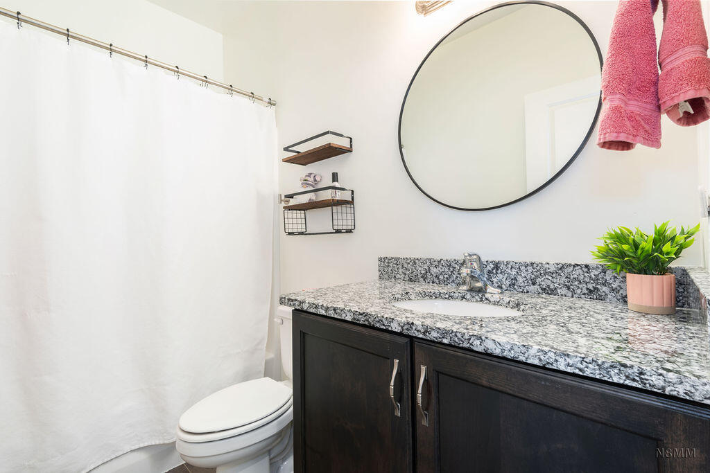 DESERT CROSSING - Residential