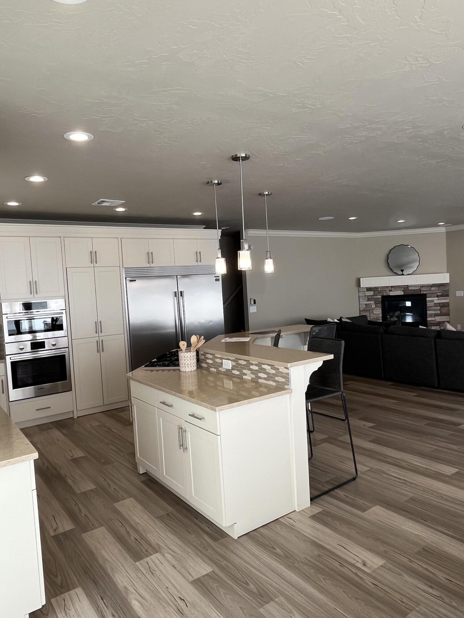 PRIMROSE POINT - Residential