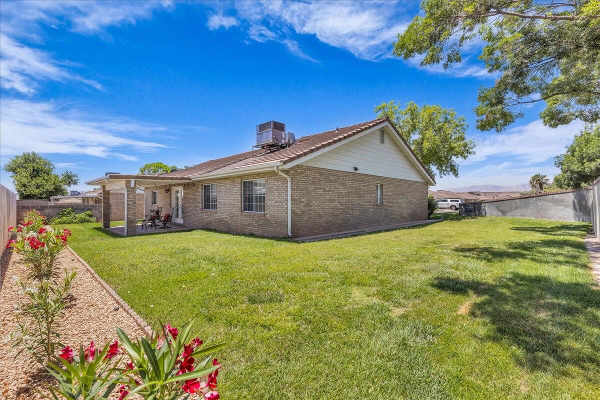 SUN COUNTRY MEADOWS TOWNHOMES - Residential