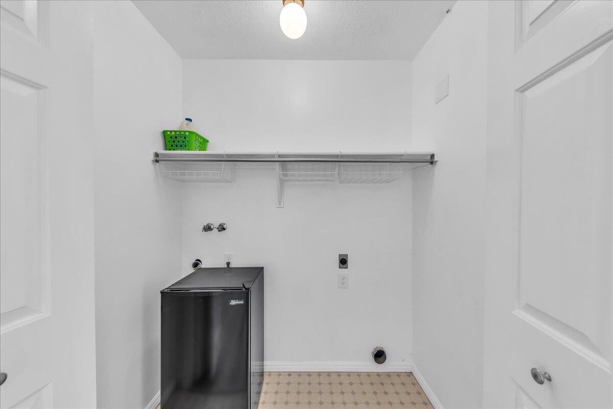 SUN COUNTRY MEADOWS TOWNHOMES - Residential