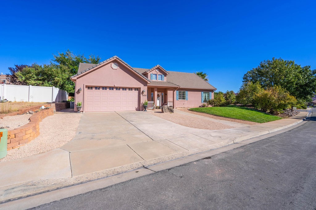 Photo of 3450 Adobe DR, Santa Clara, UT 84765 (MLS # 26-276800)