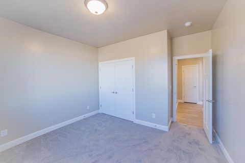 Tiny photo for 529 N 3010 W, Hurricane, UT 84737 (MLS # 26-270139)