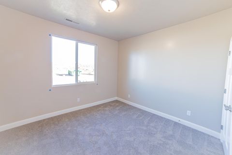 Tiny photo for 529 N 3010 W, Hurricane, UT 84737 (MLS # 26-270139)