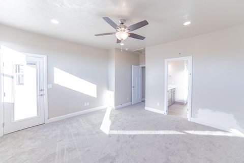 Tiny photo for 529 N 3010 W, Hurricane, UT 84737 (MLS # 26-270139)