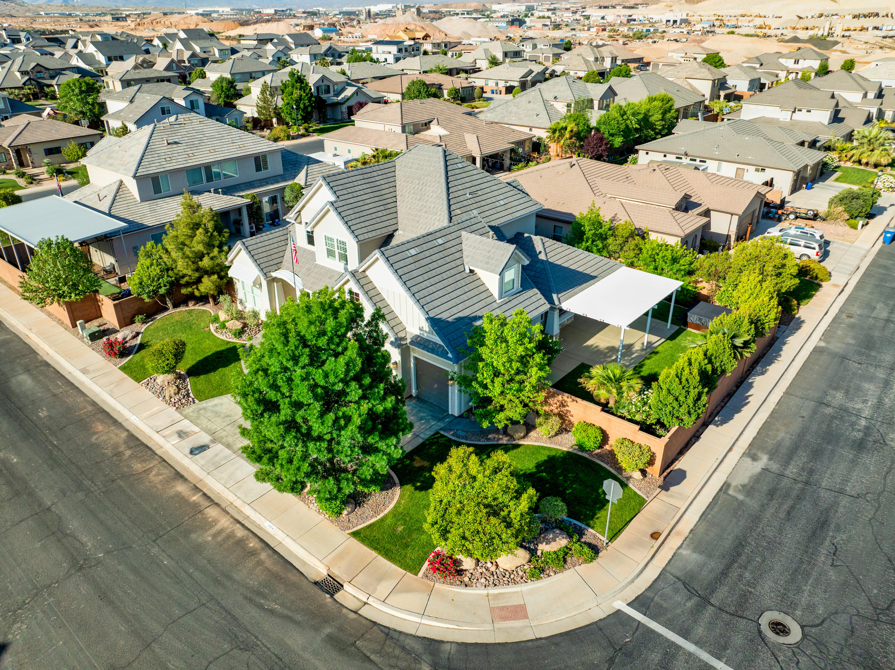 FIELDSTONE - Residential