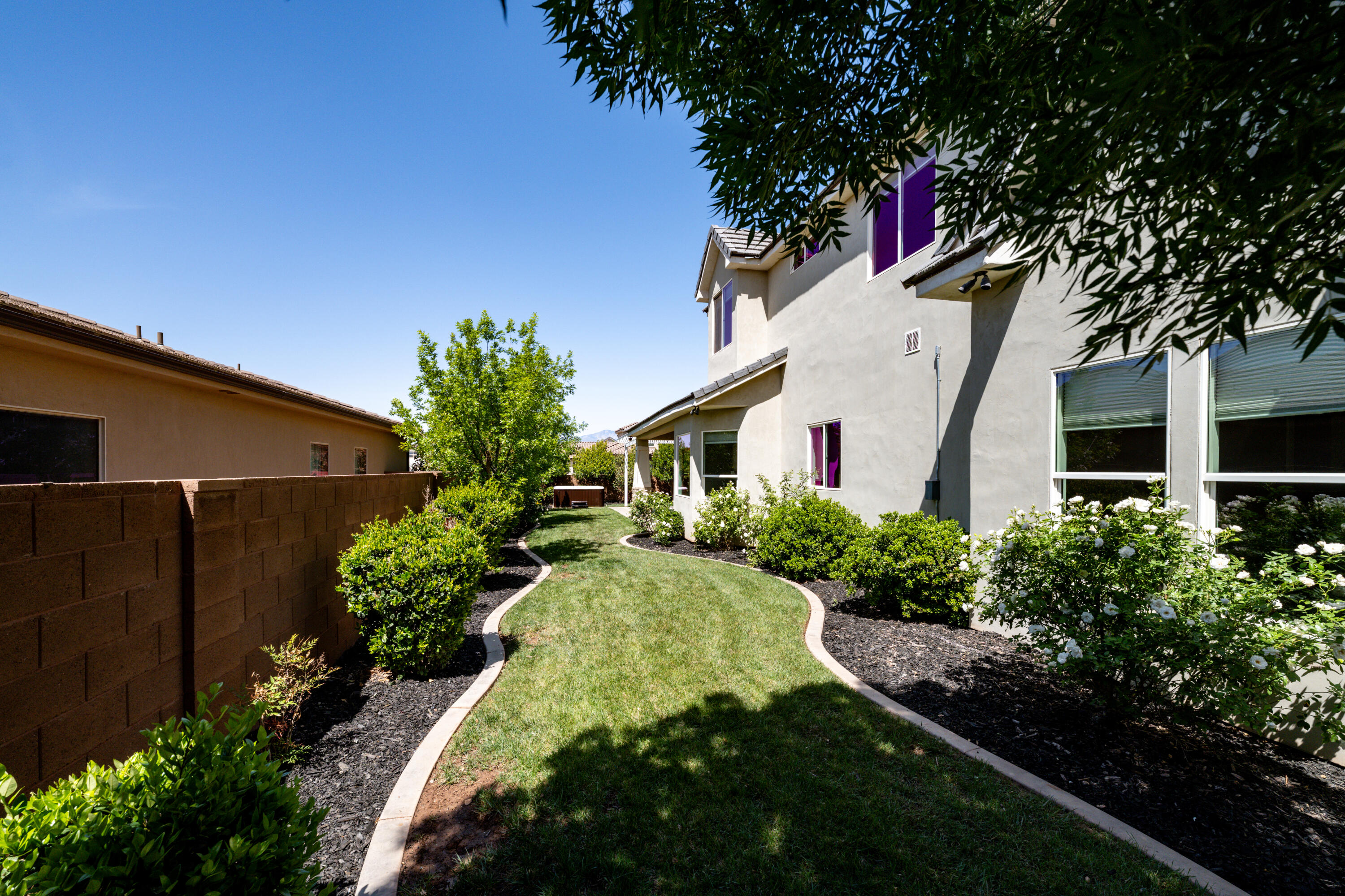 FIELDSTONE - Residential