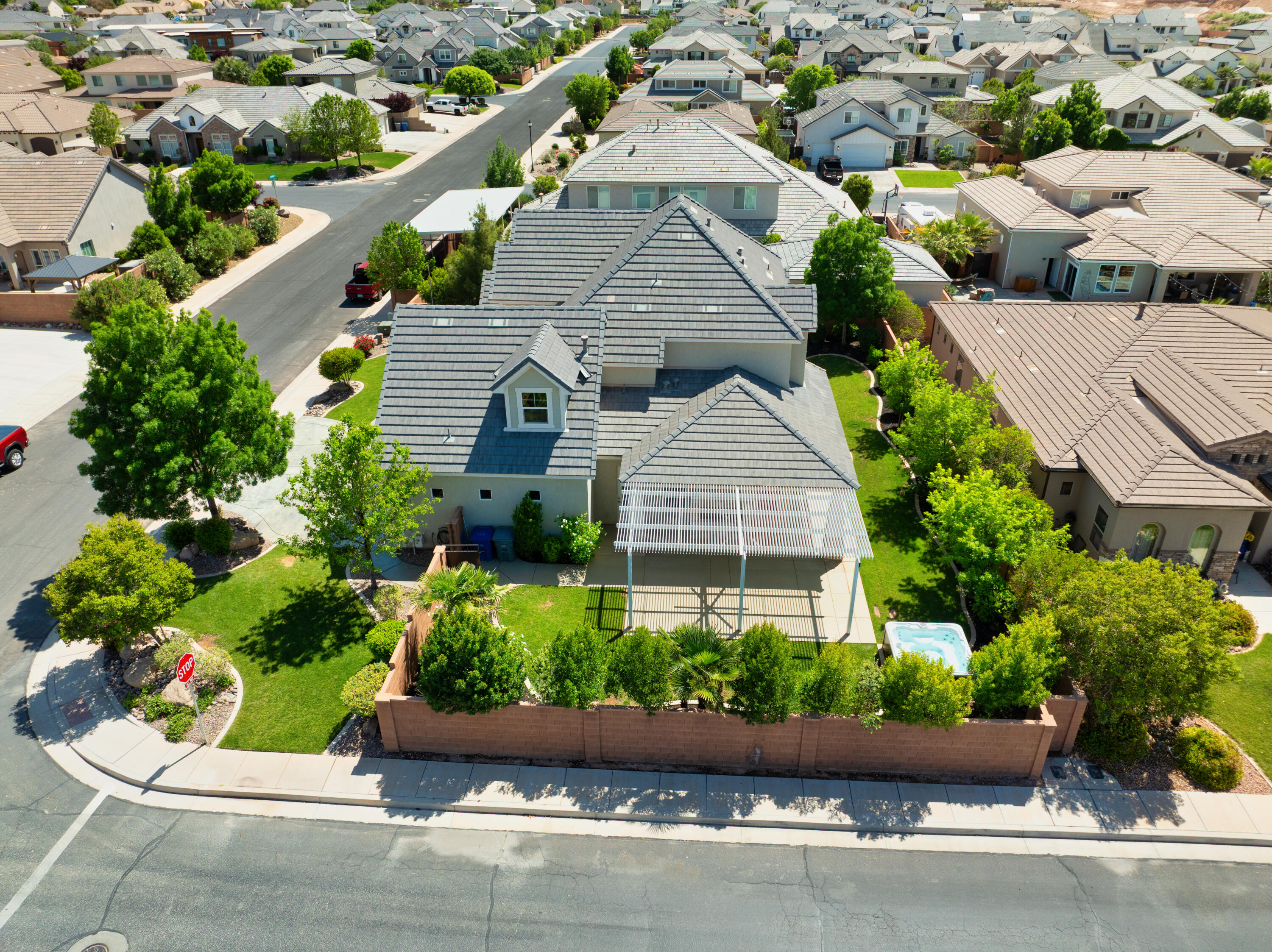 FIELDSTONE - Residential