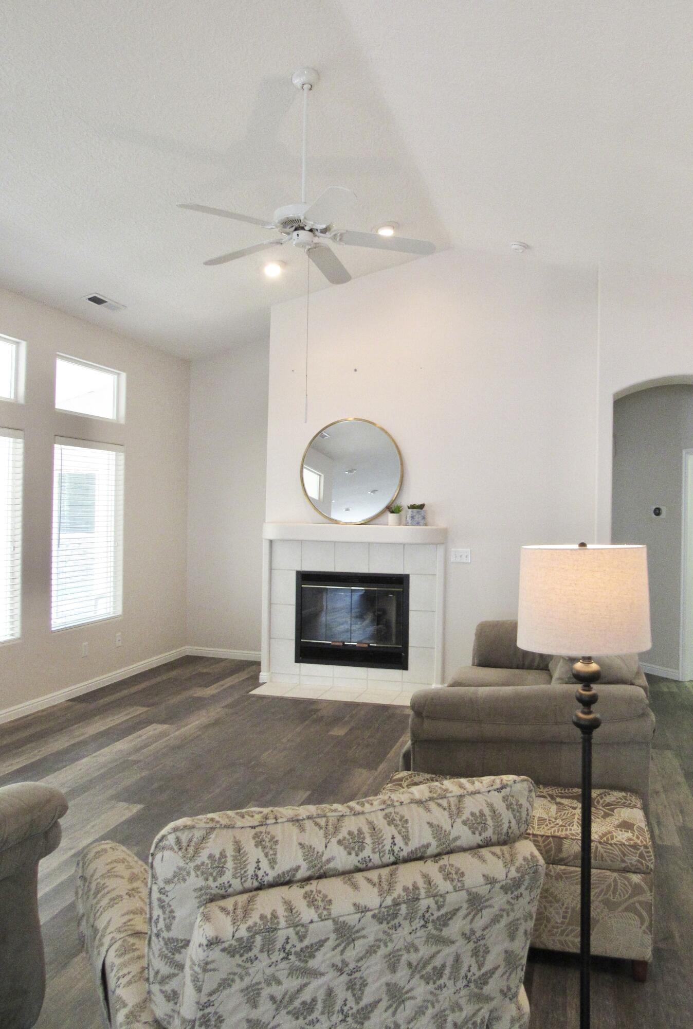 VISTA DEL SOL TOWNHOMES - Residential