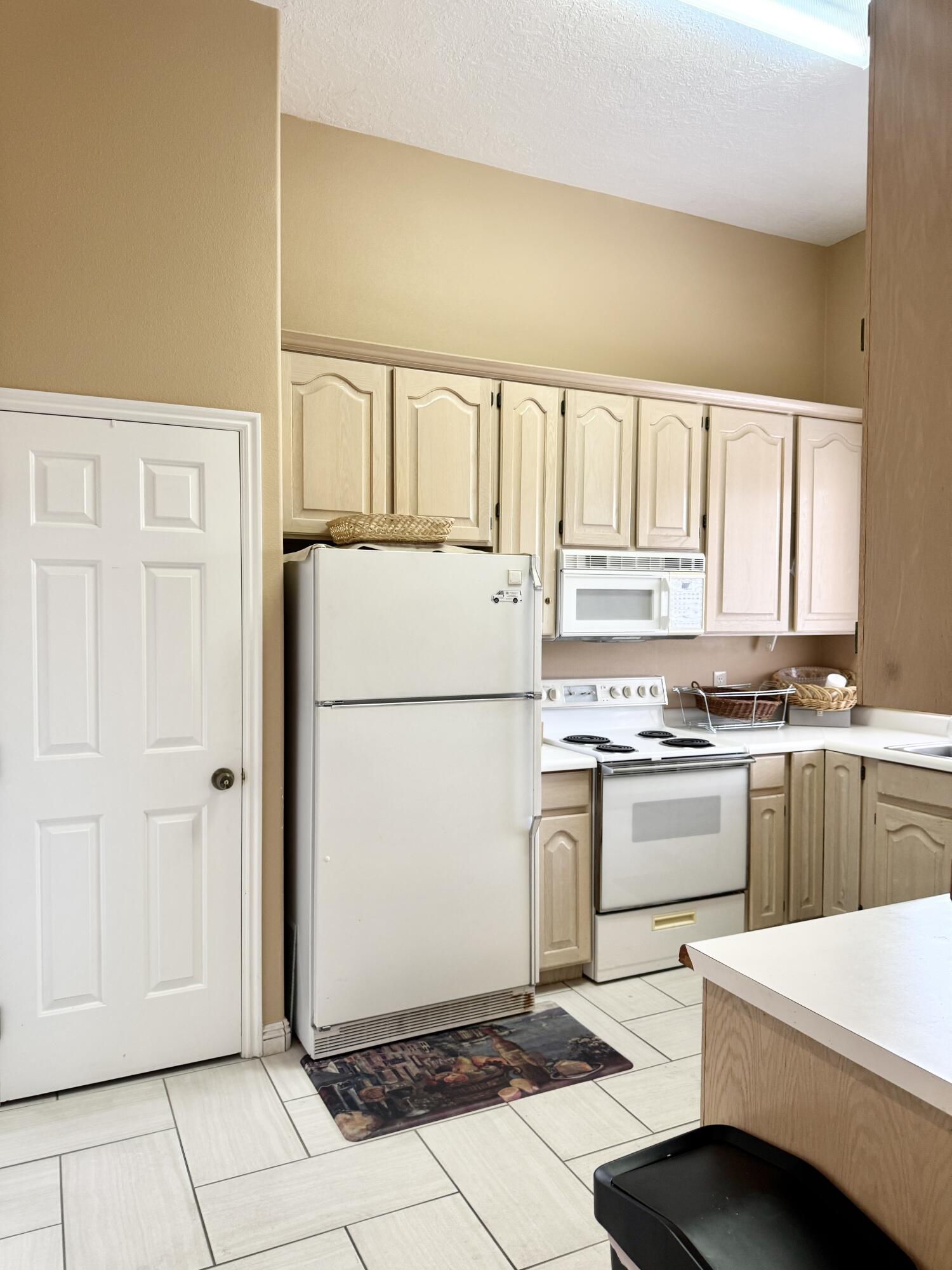 VISTA DEL SOL TOWNHOMES - Residential