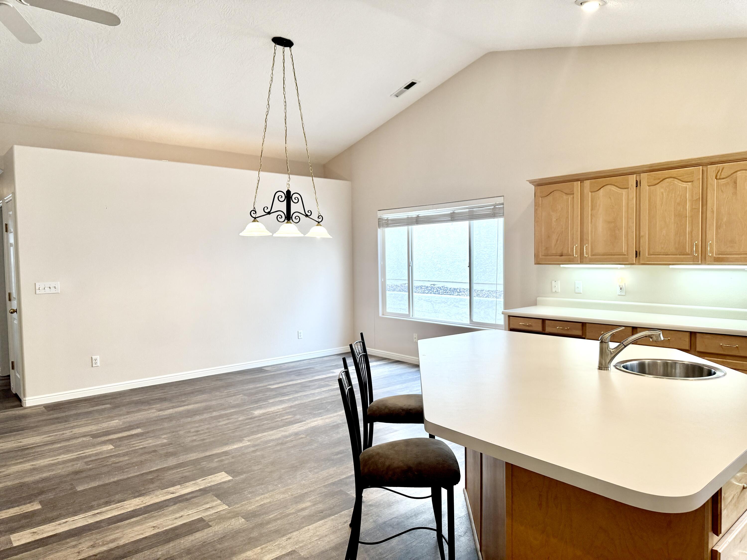 VISTA DEL SOL TOWNHOMES - Residential