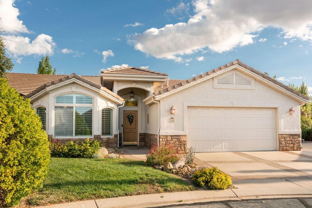 Photo of 140 N Tuacahn DR 13 #13, Ivins, UT 84738 (MLS # 26-277347)