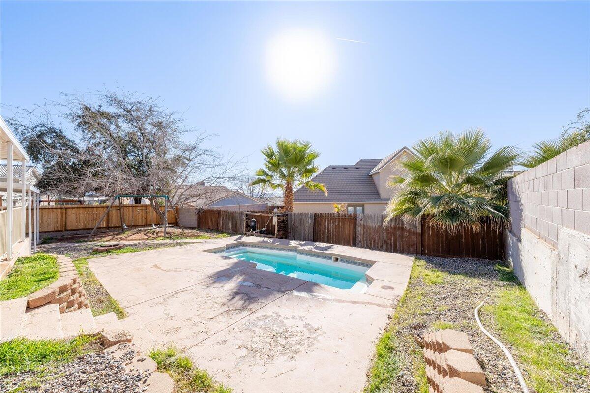 SOUTH POINTE - Residential