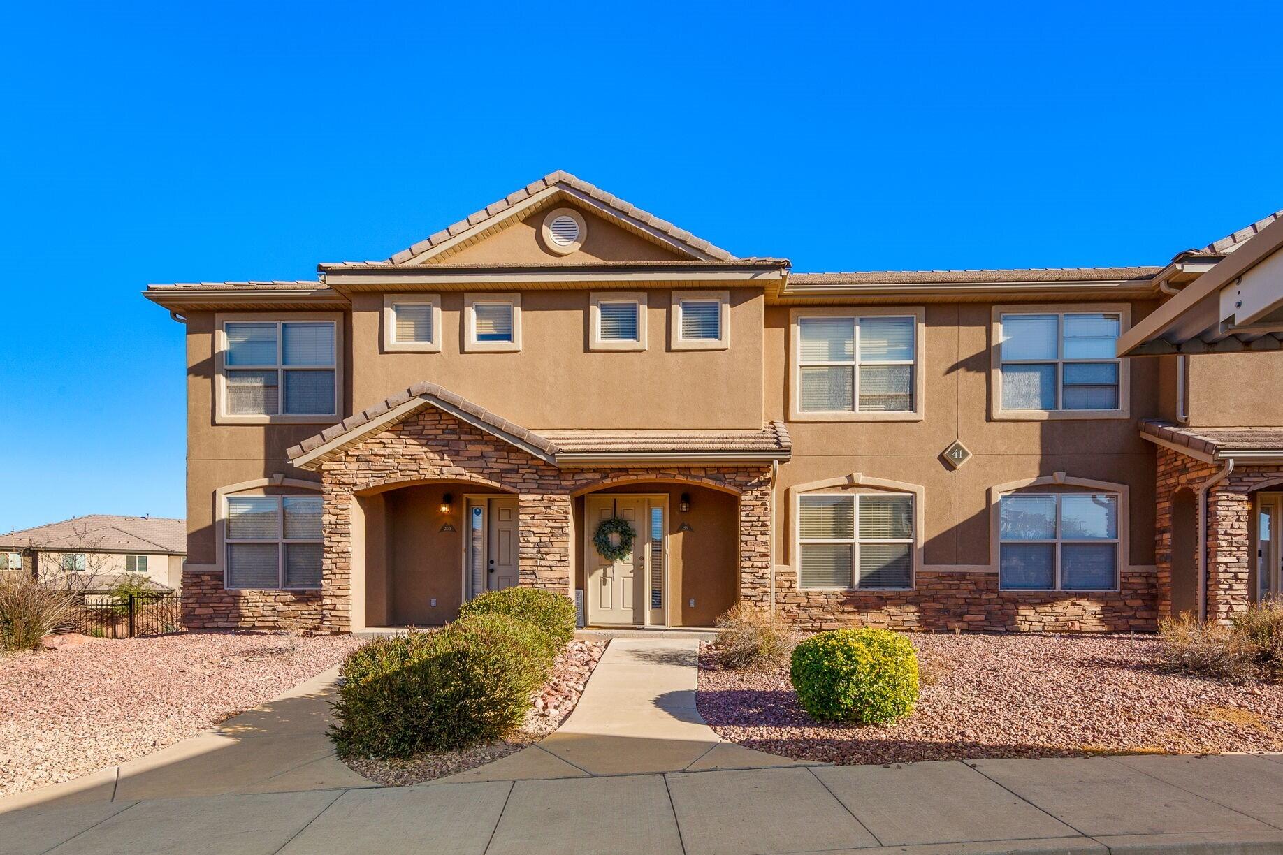 HIDDEN VALLEY TOWN HOMES - Residential