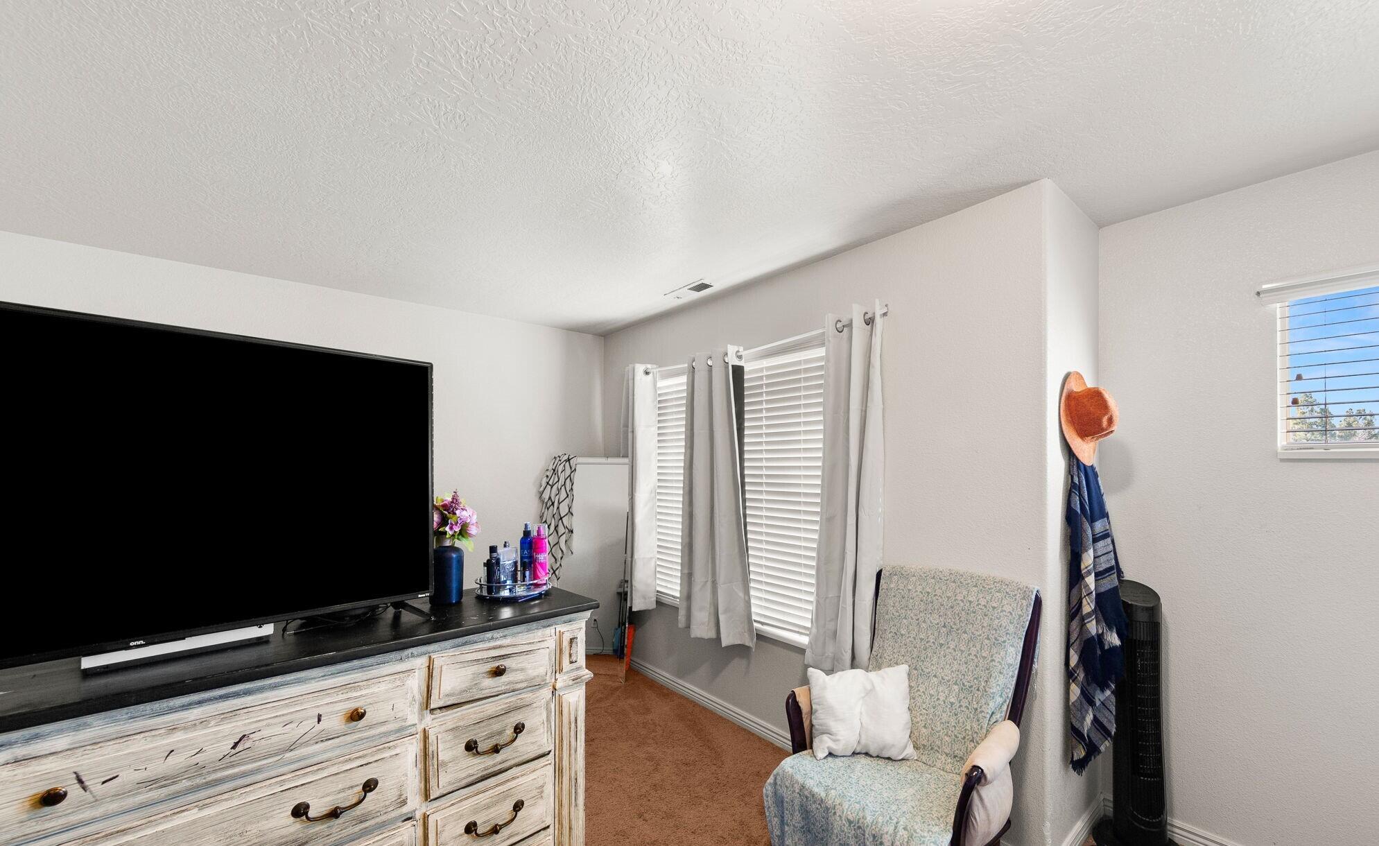 HIDDEN VALLEY TOWN HOMES - Residential