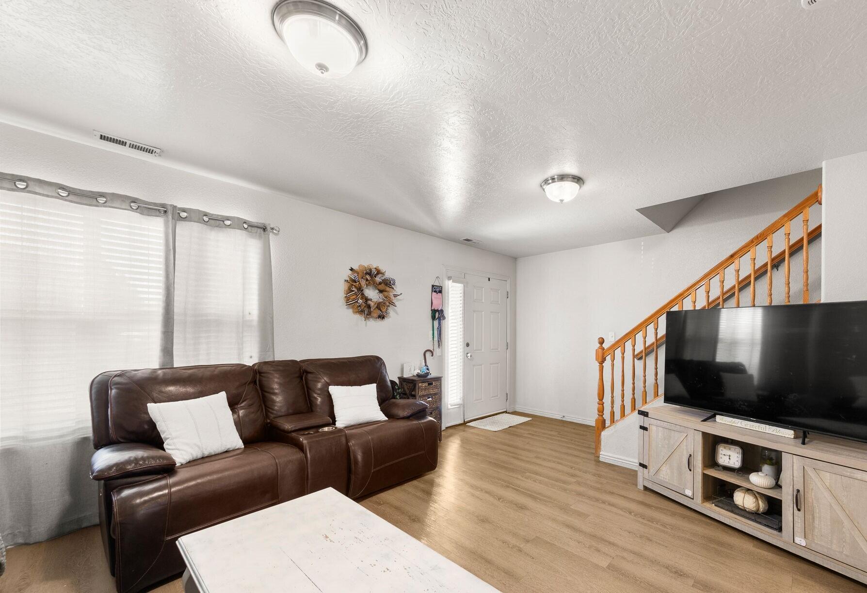 HIDDEN VALLEY TOWN HOMES - Residential