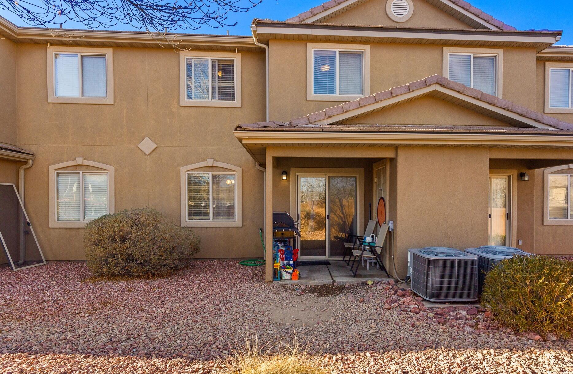 HIDDEN VALLEY TOWN HOMES - Residential