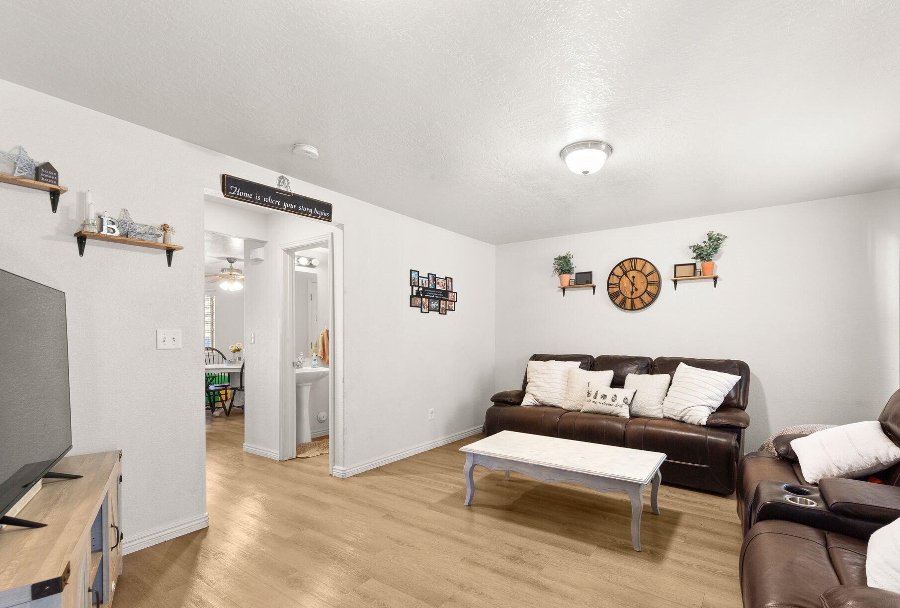 HIDDEN VALLEY TOWN HOMES - Residential