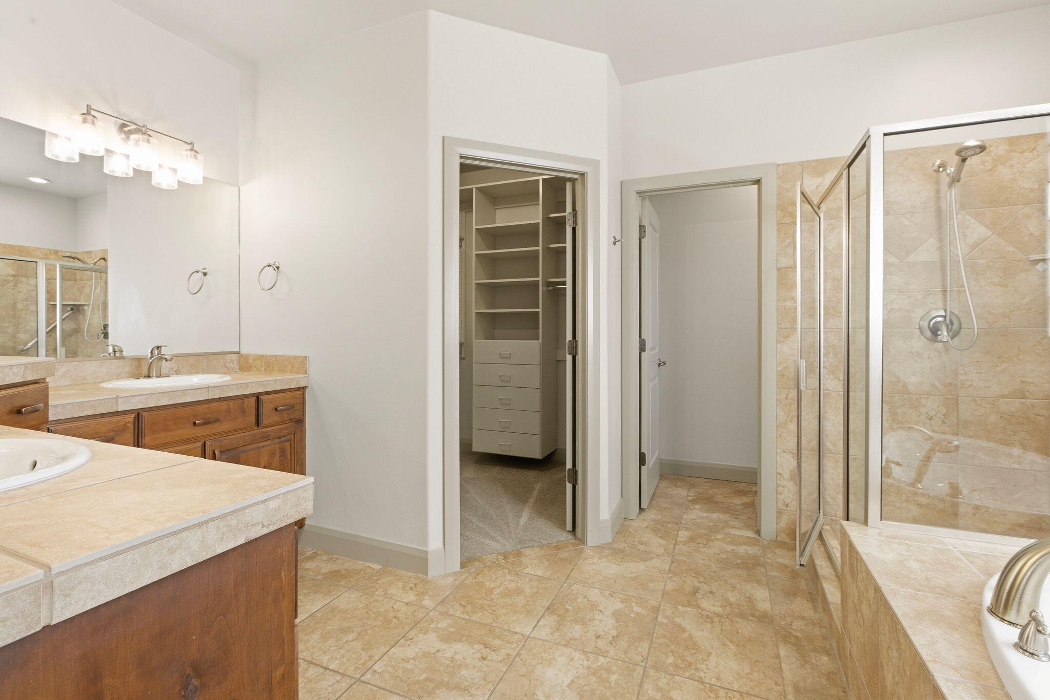 WAILEA FALLS AT STONEBRIDGE - Residential