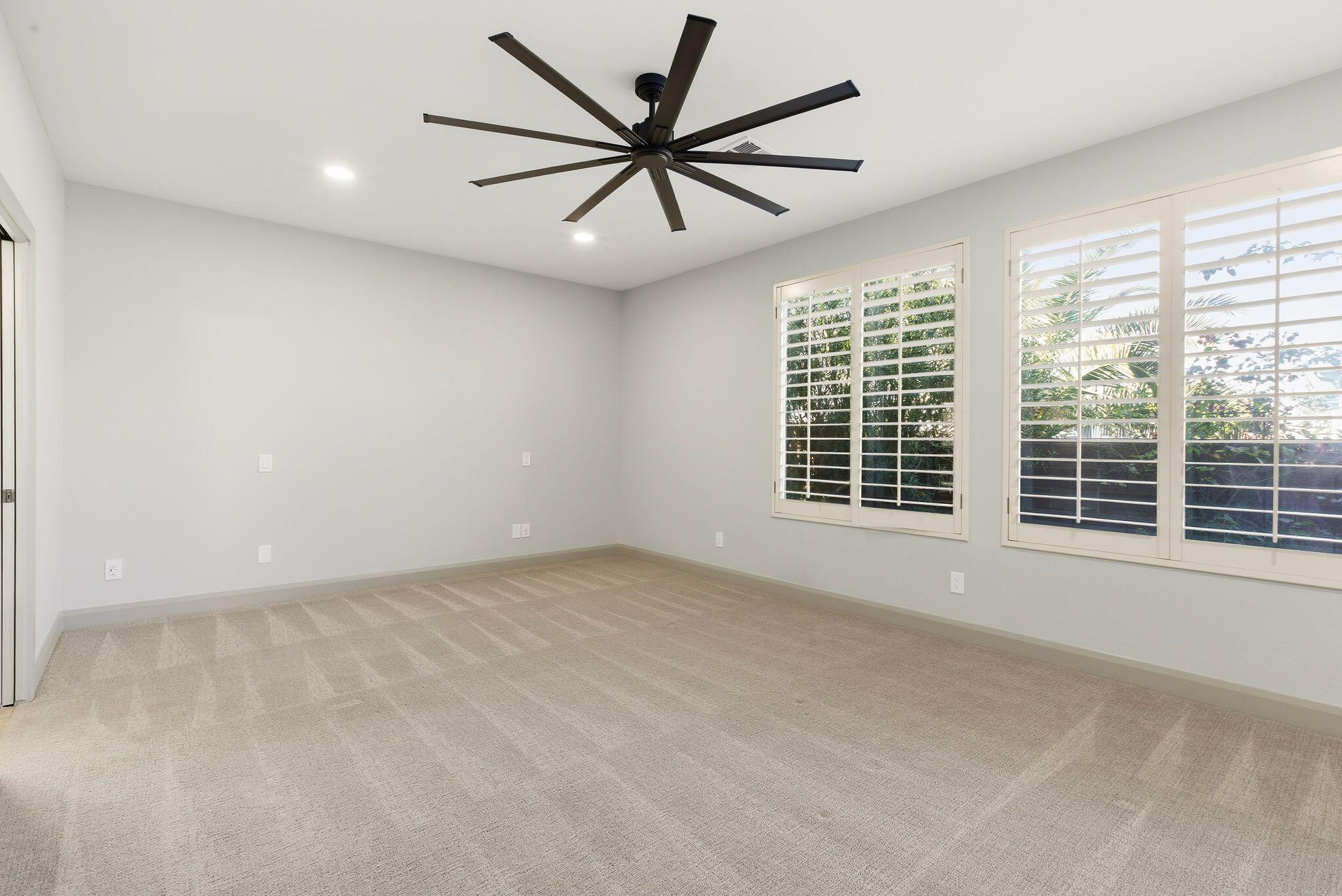 WAILEA FALLS AT STONEBRIDGE - Residential