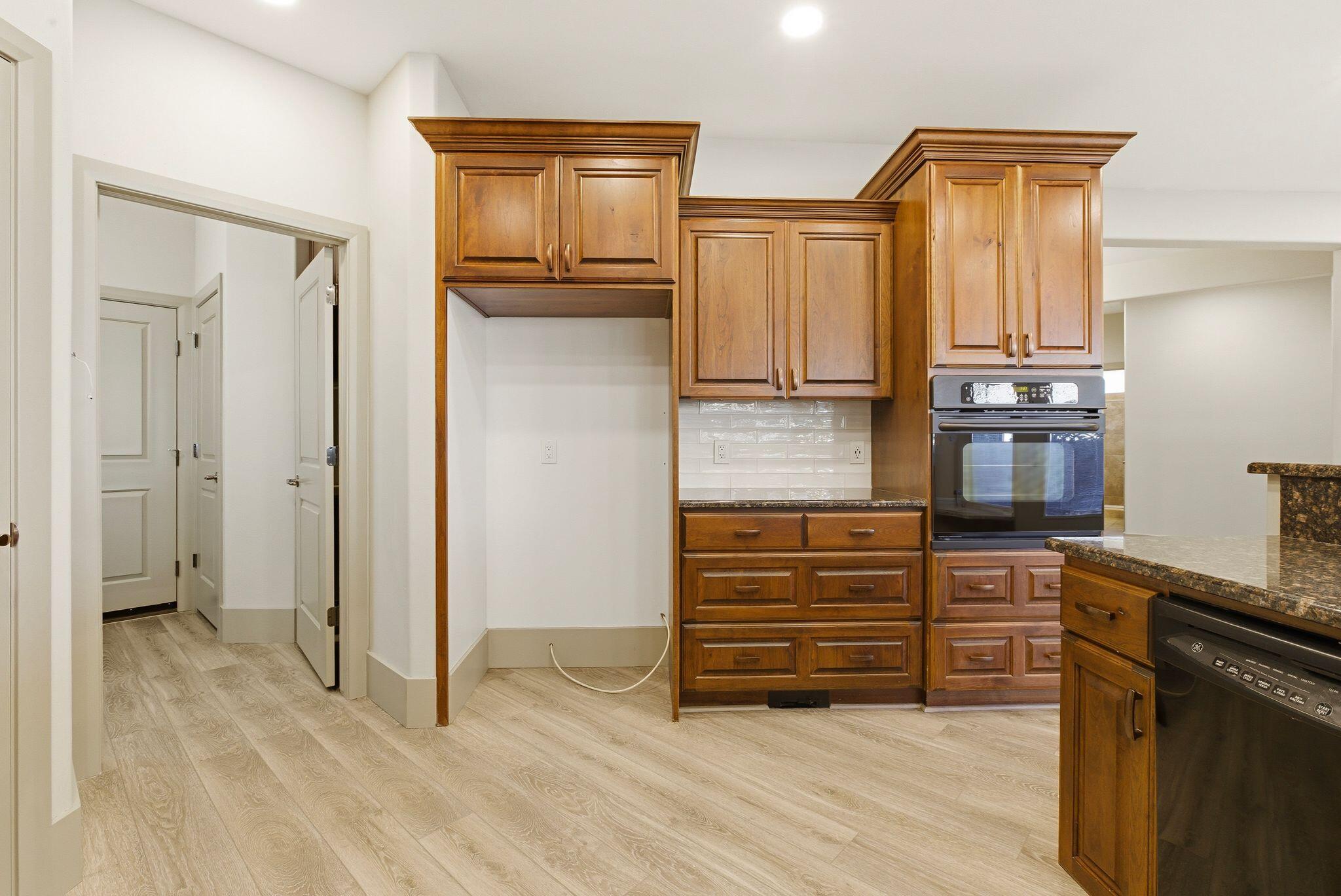 WAILEA FALLS AT STONEBRIDGE - Residential