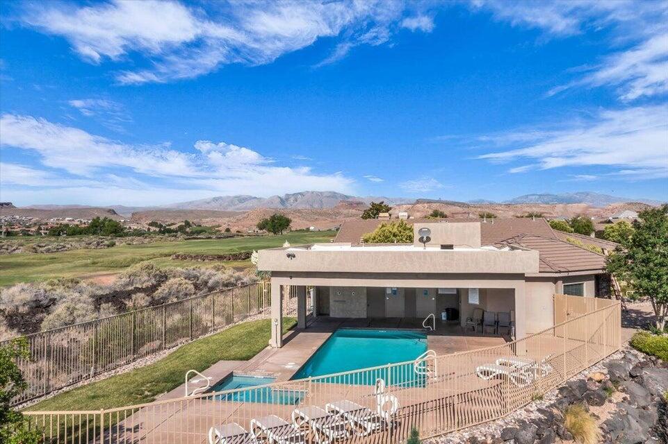 WAILEA FALLS AT STONEBRIDGE - Residential