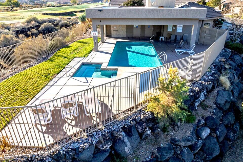 WAILEA FALLS AT STONEBRIDGE - Residential