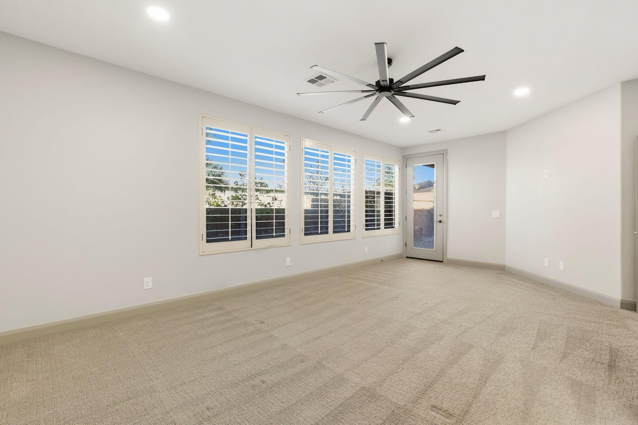 WAILEA FALLS AT STONEBRIDGE - Residential