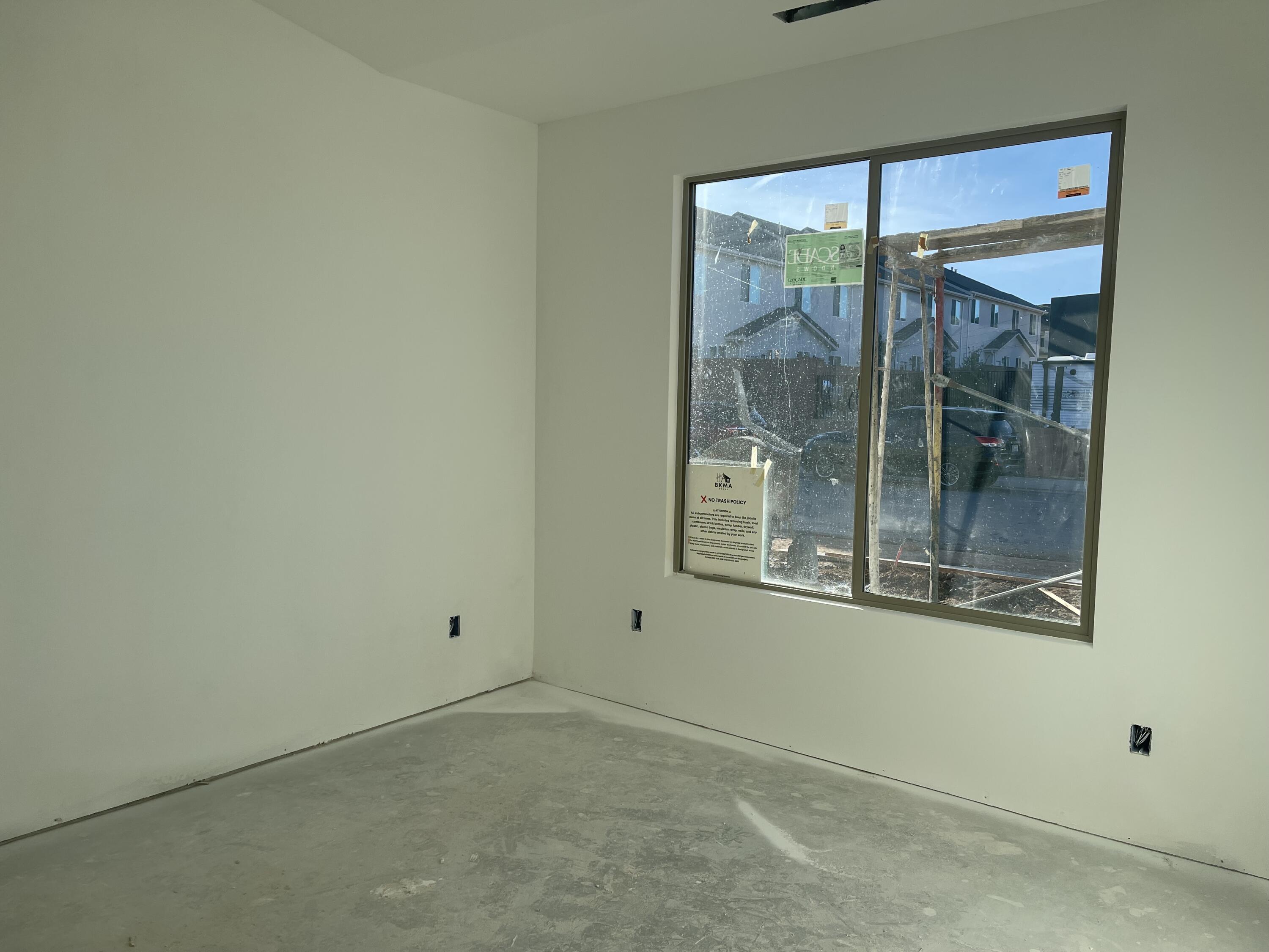 HURRICANE VIEWS - Residential Income