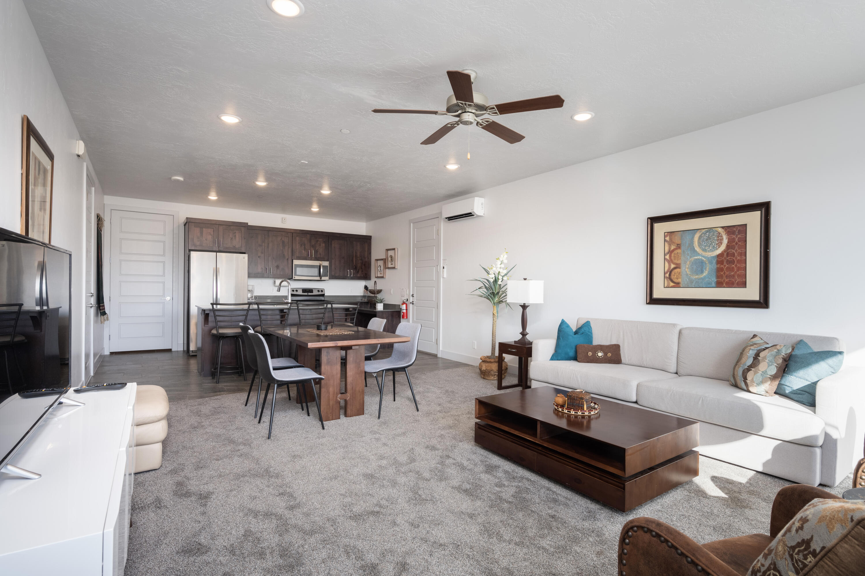 VILLAS AT SAND HOLLOW - Residential