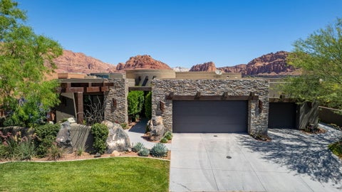 Photo of 1500 E Split Rock DR 91 #91, Ivins, UT 84738 (MLS # 26-273171)