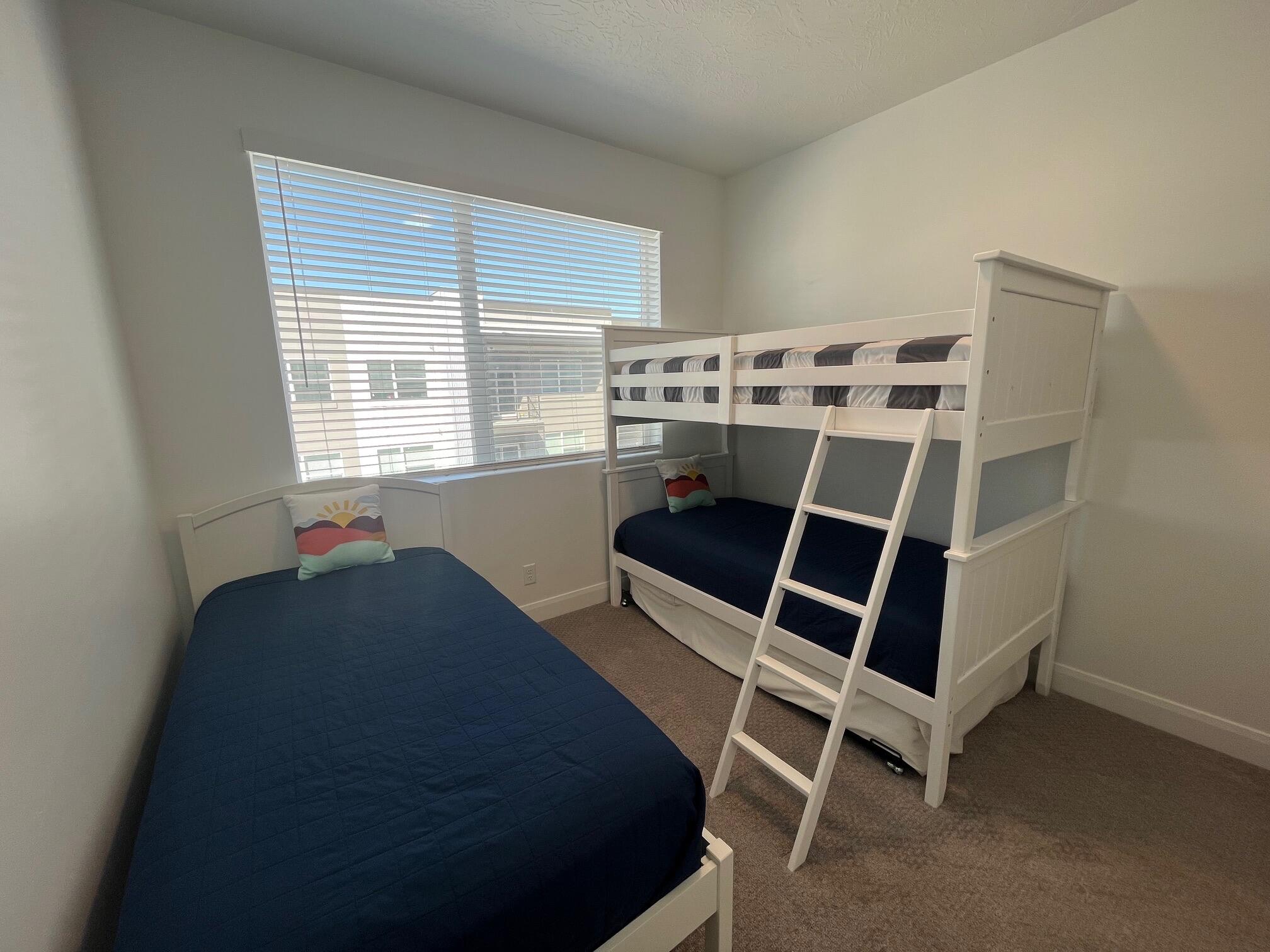 AUBURN HILLS - Residential