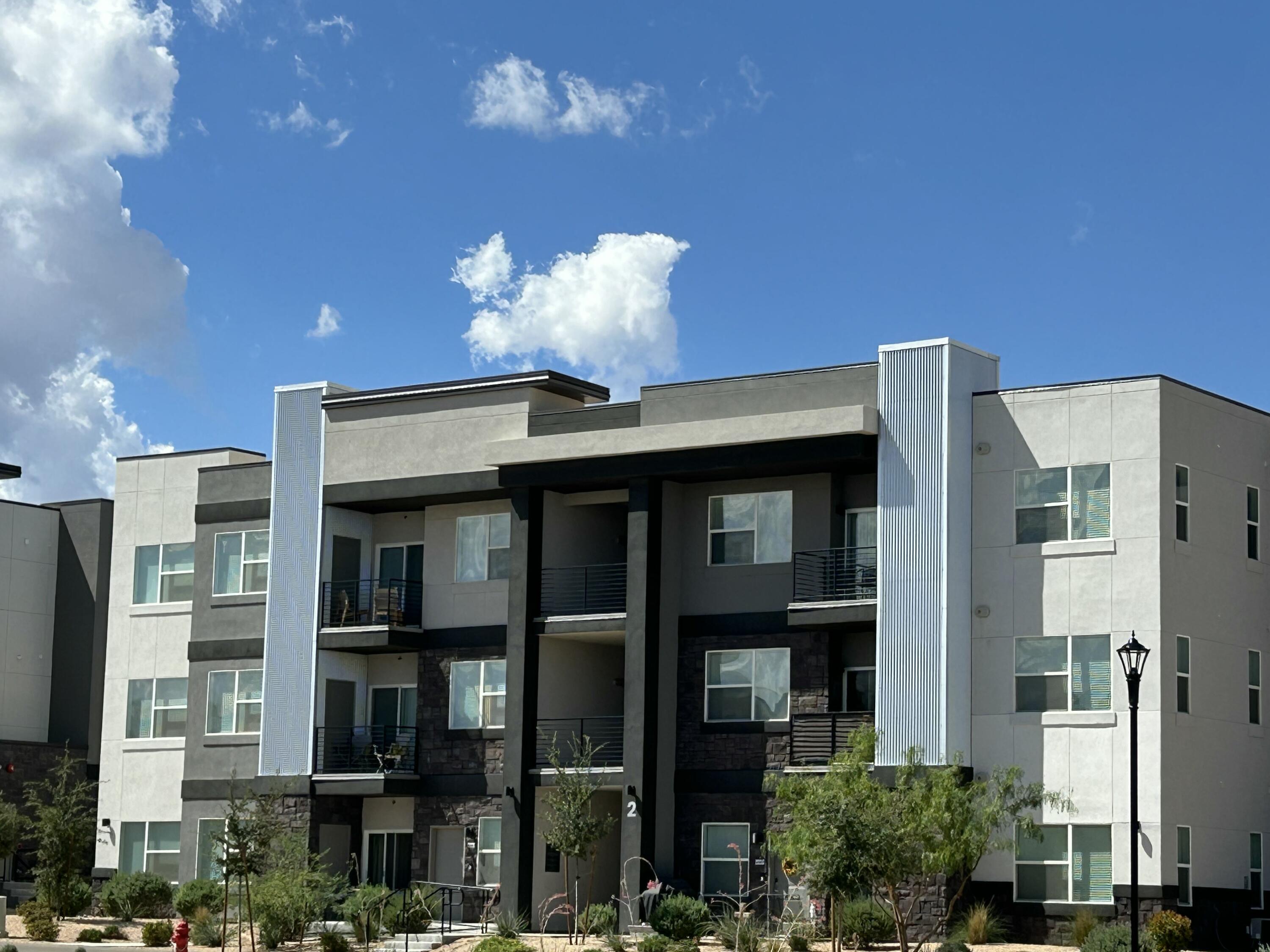 AUBURN HILLS - Residential