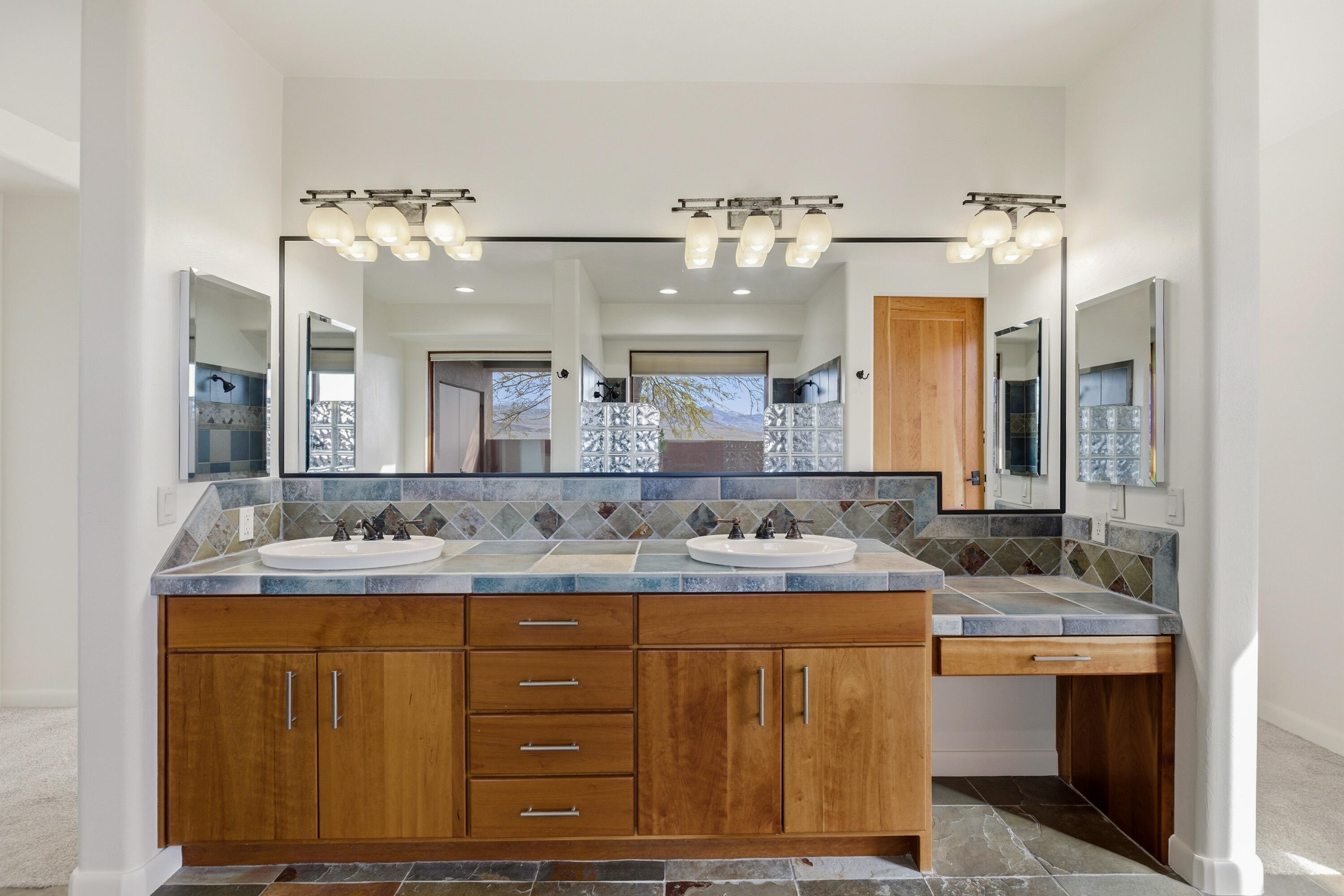 SHONTO POINT - Residential