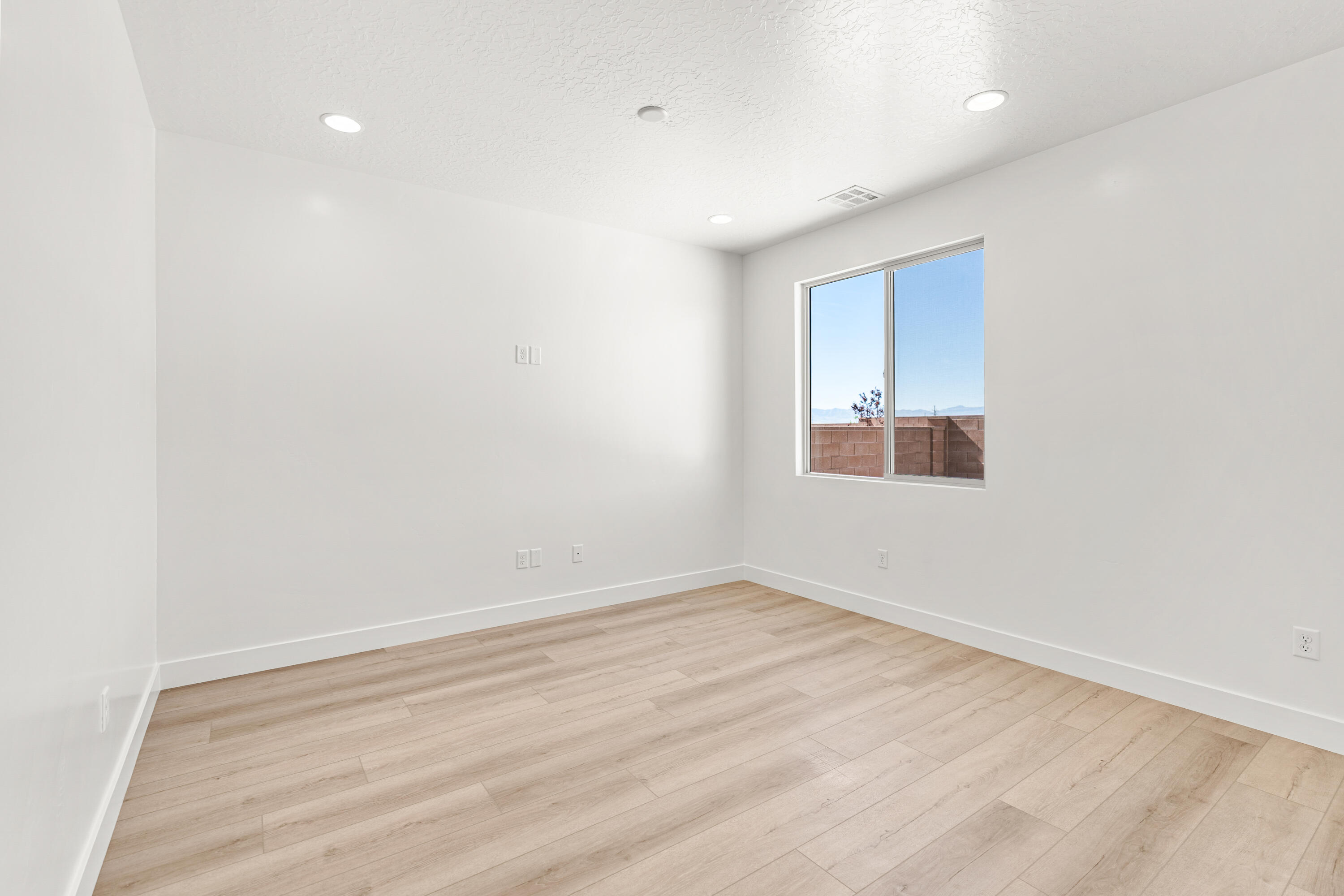 DESERT REFLECTION - Residential