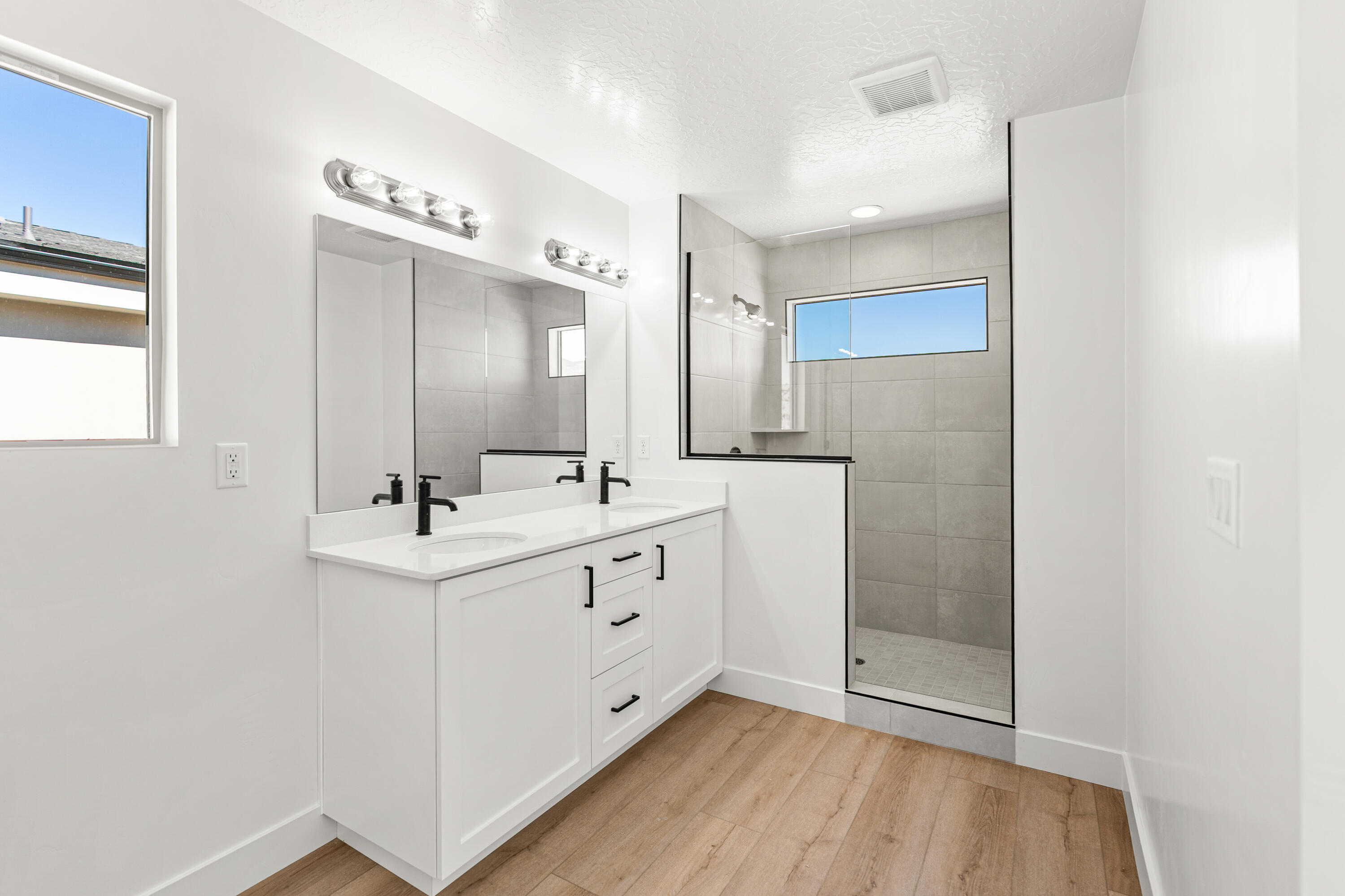 DESERT REFLECTION - Residential