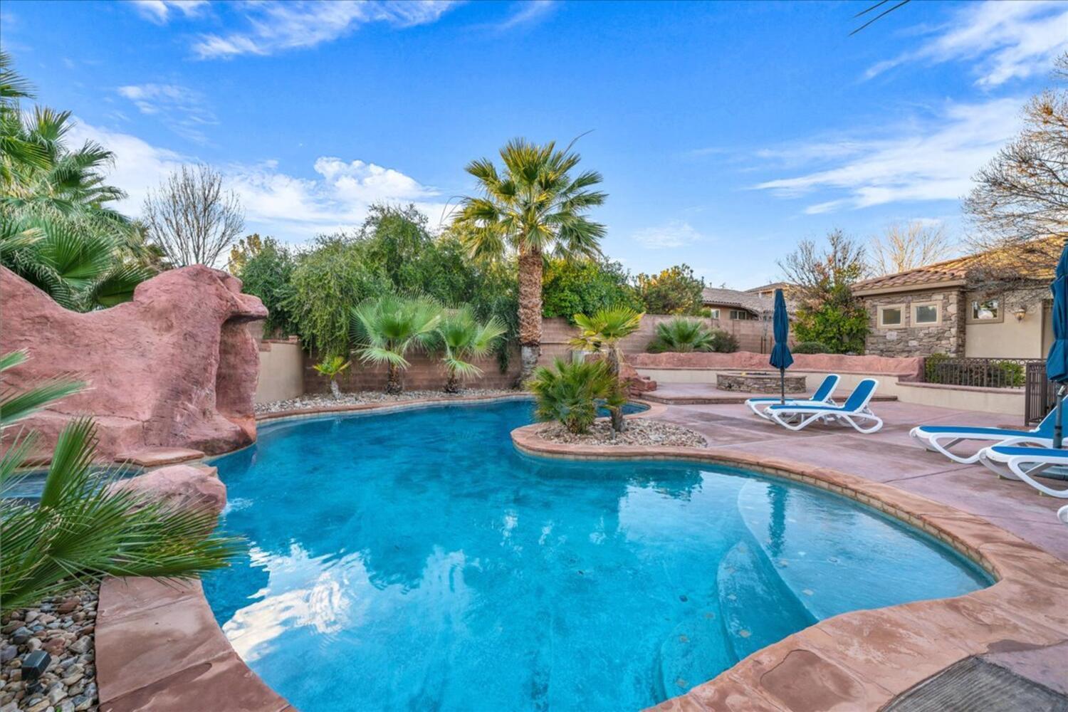 CRIMSON CLIFFS - Residential