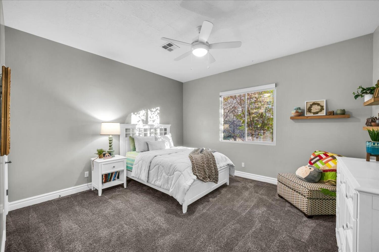 CRIMSON CLIFFS - Residential