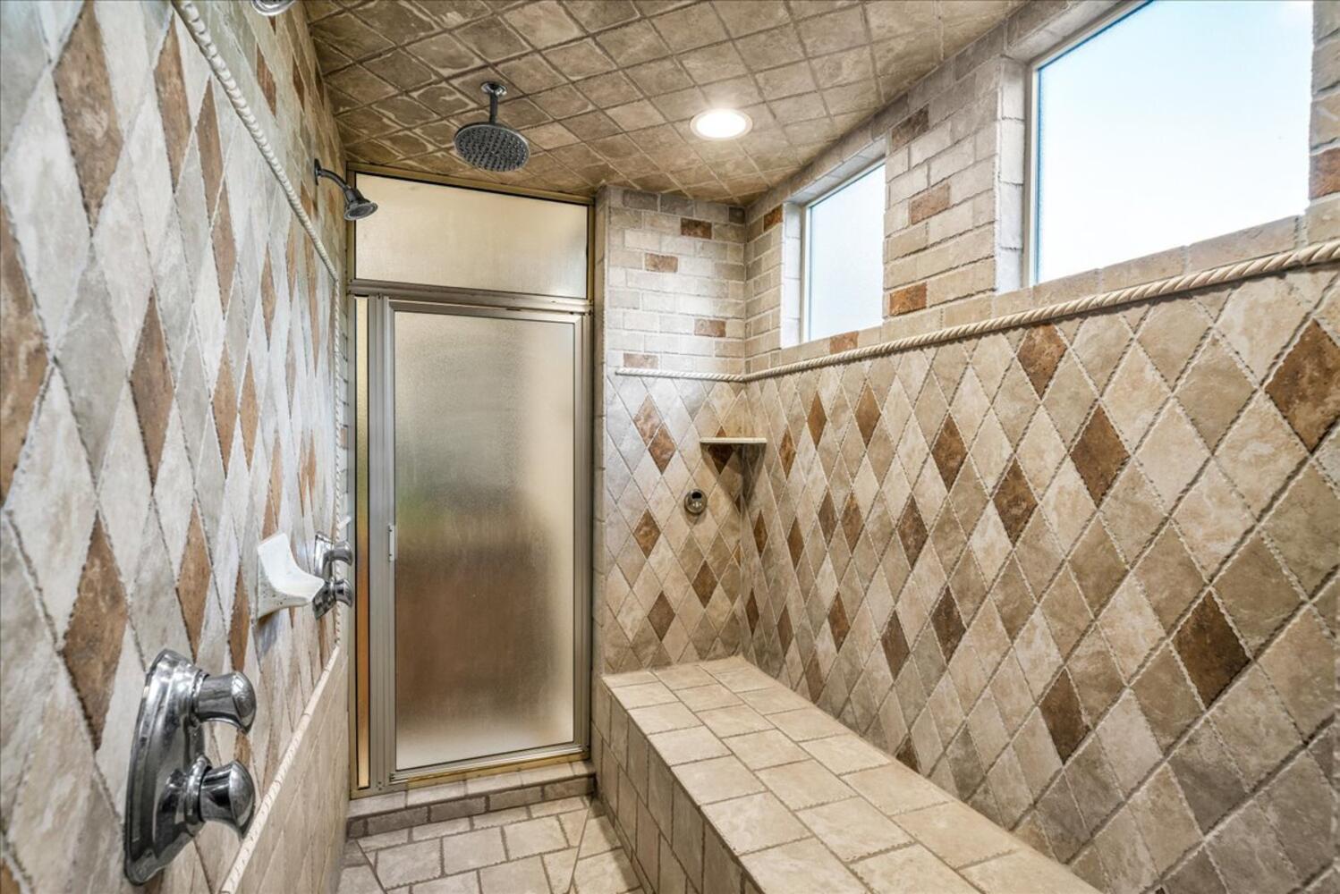 CRIMSON CLIFFS - Residential