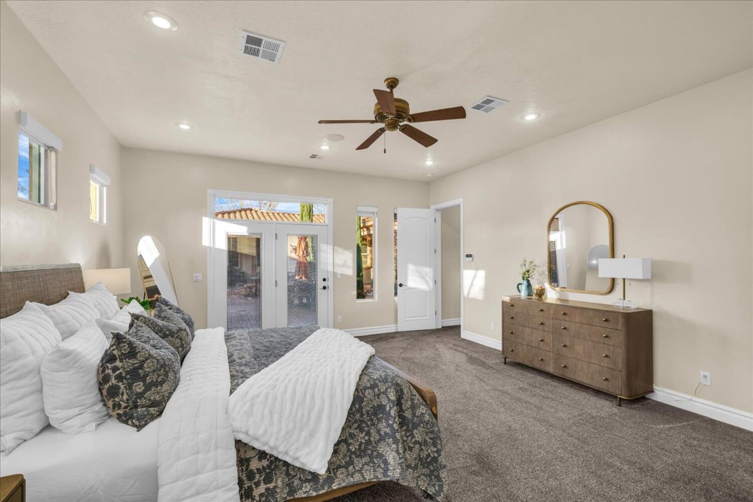 CRIMSON CLIFFS - Residential