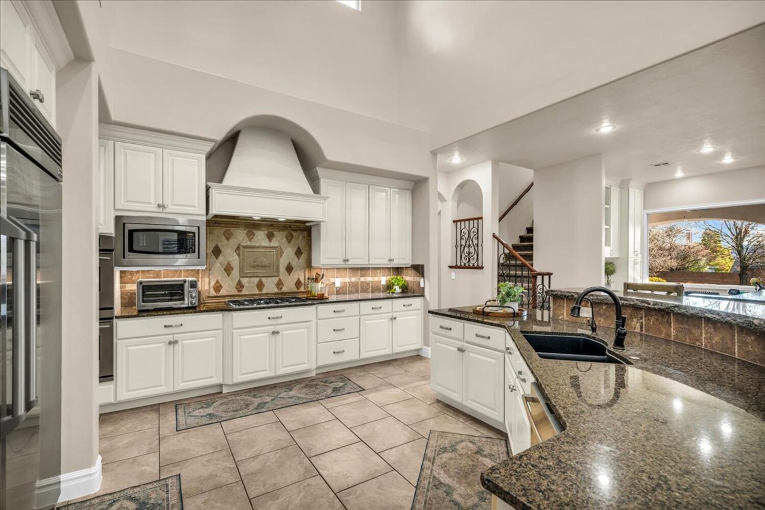 CRIMSON CLIFFS - Residential