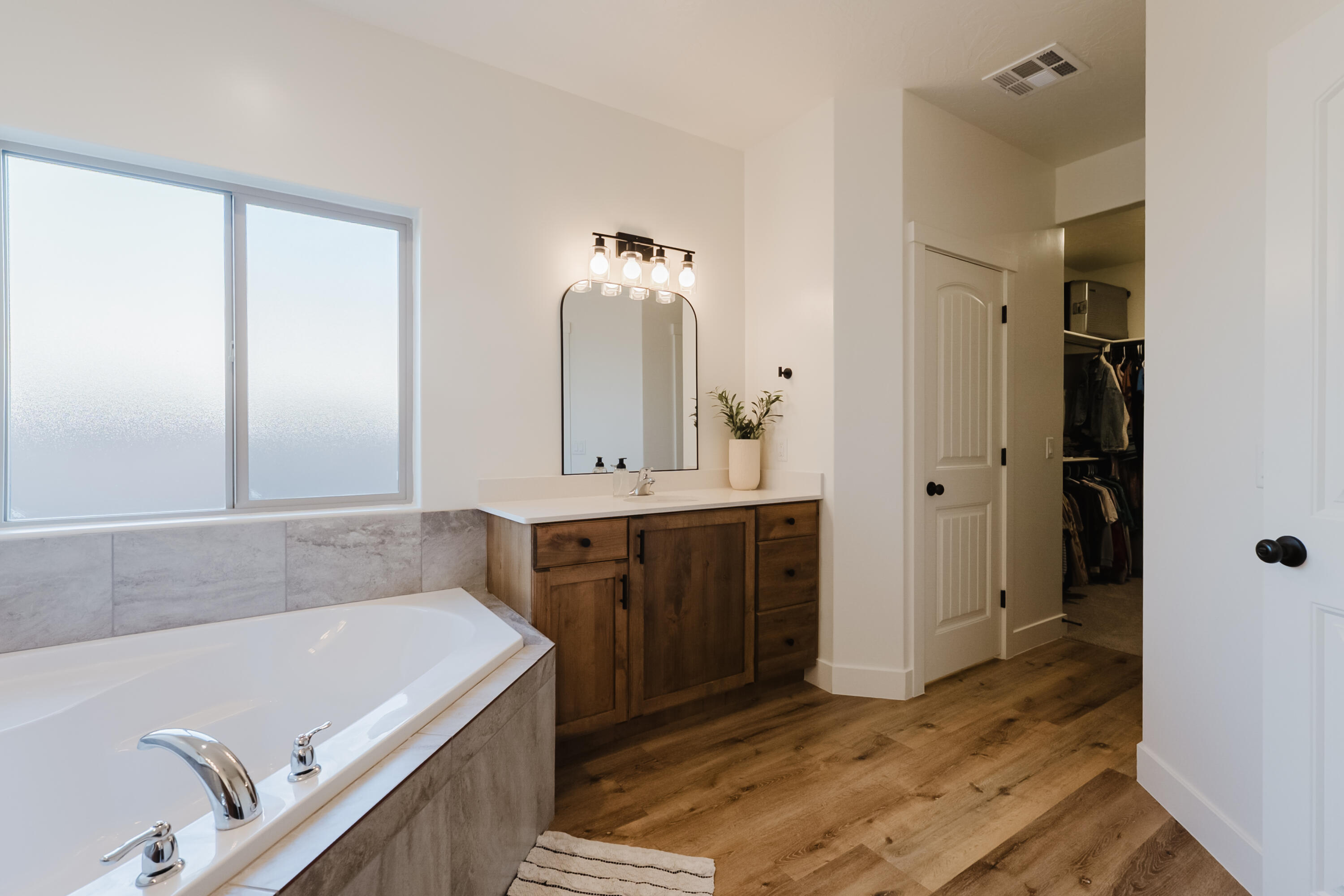 SAGE CANYON - Residential