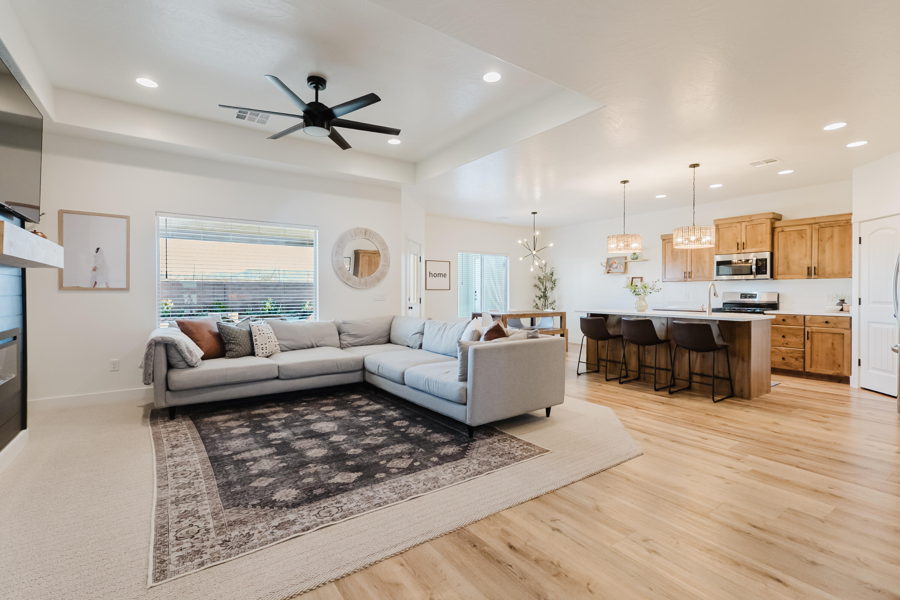 SAGE CANYON - Residential