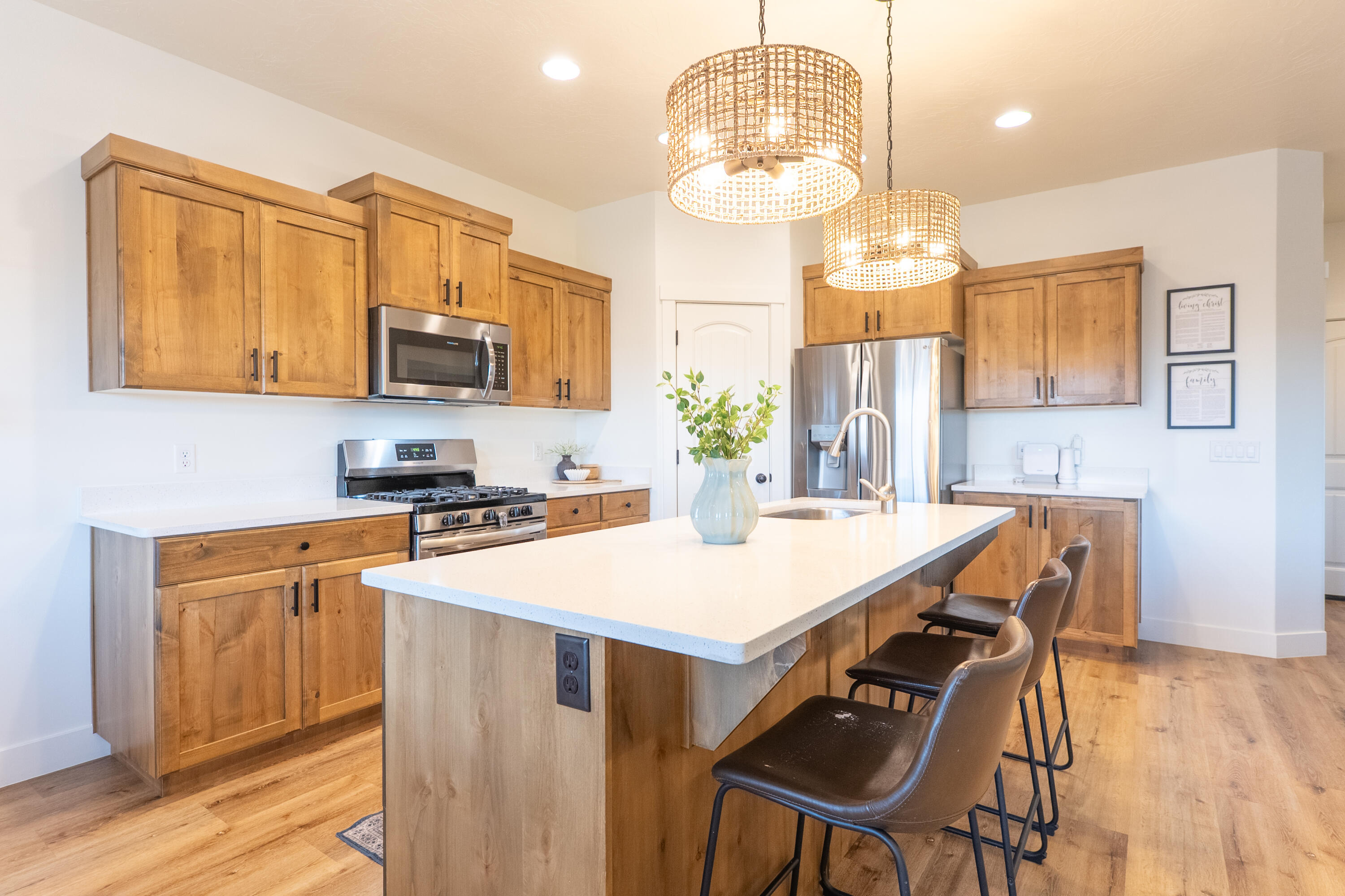 SAGE CANYON - Residential