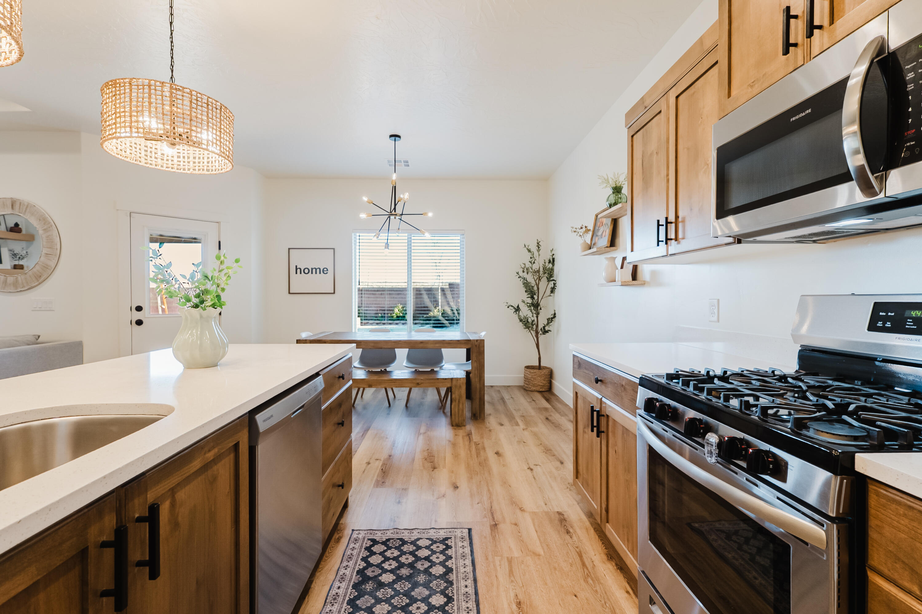 SAGE CANYON - Residential