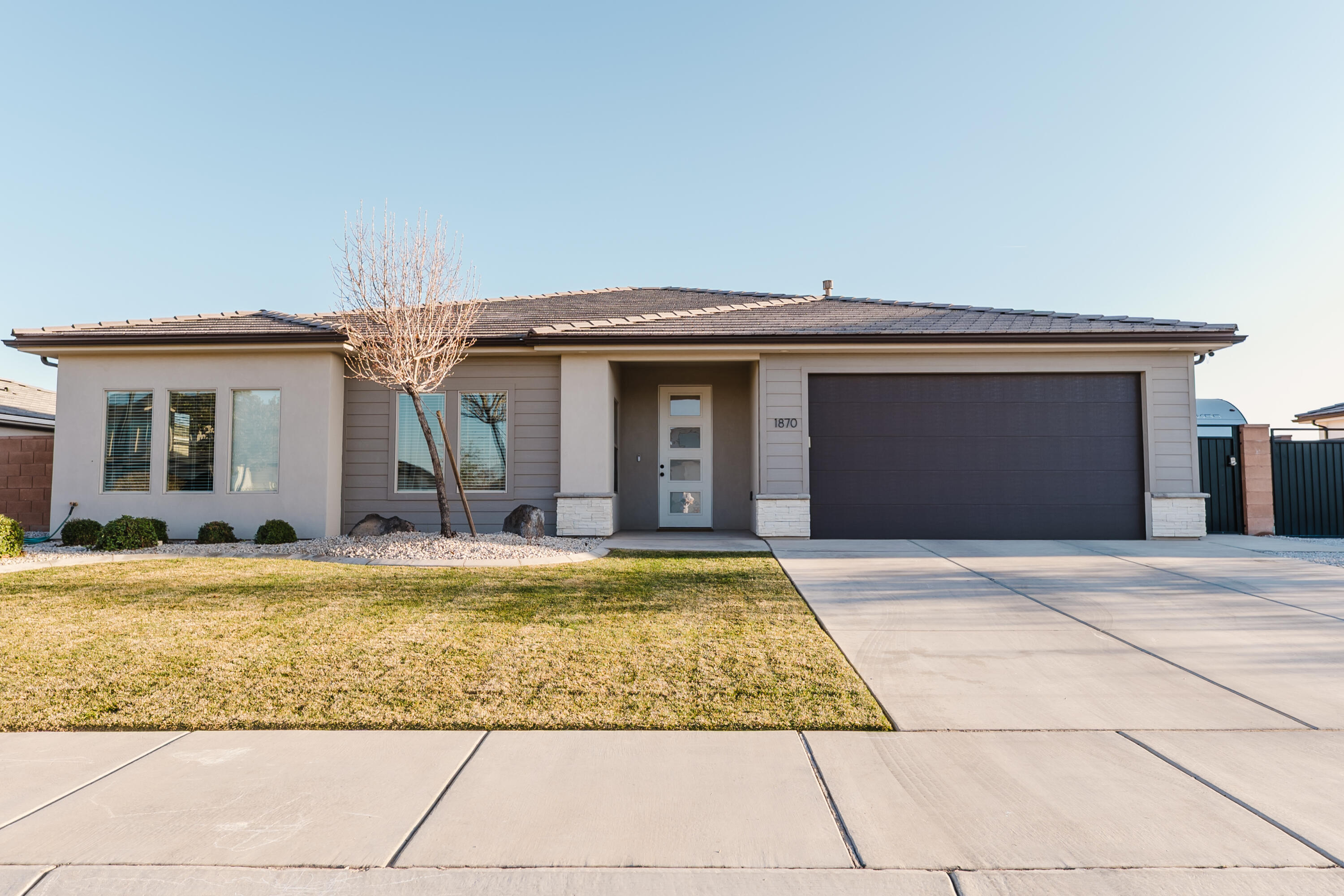 SAGE CANYON - Residential