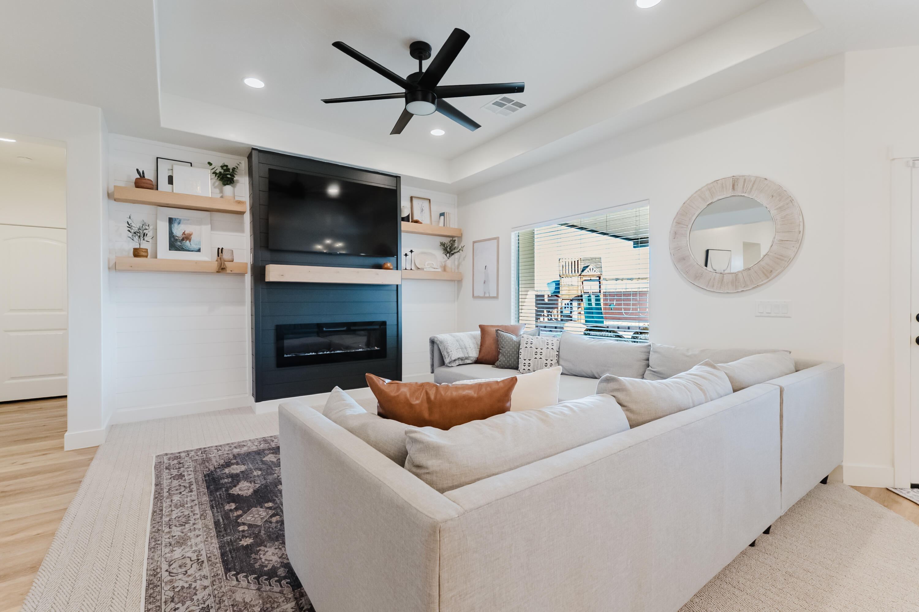 SAGE CANYON - Residential