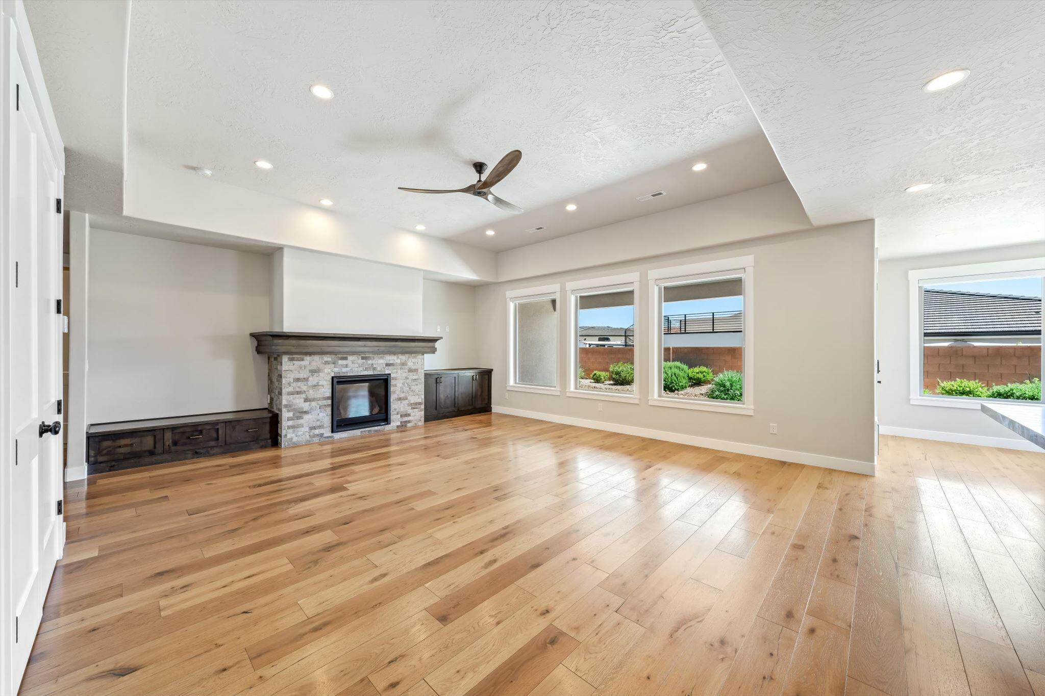 BELLA SOL AT SANTA CLARA - Residential