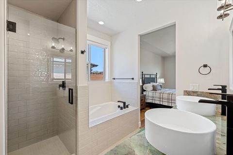 Tiny photo for 2782 Bella Sol DR, Santa Clara, UT 84765 (MLS # 26-271405)