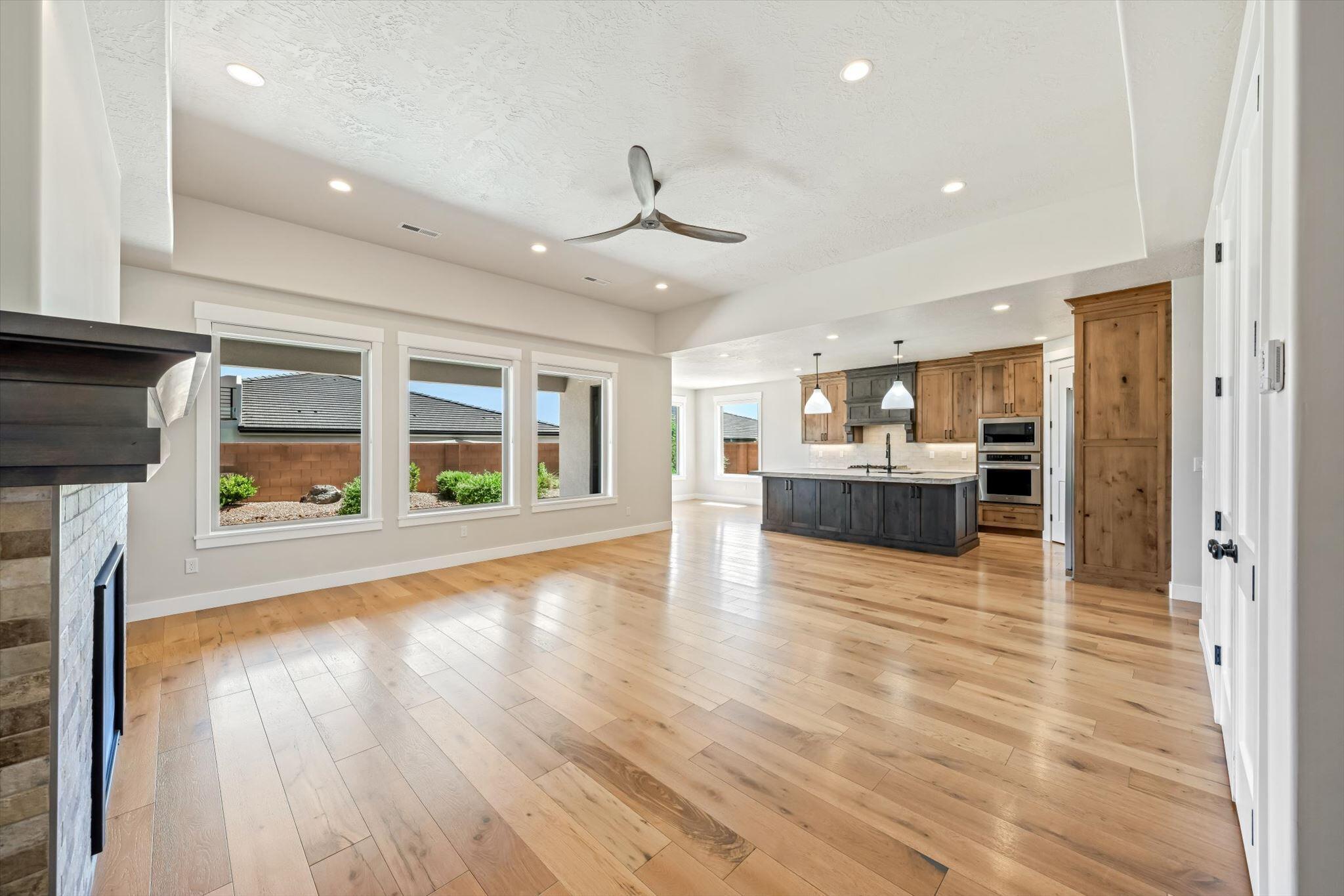 BELLA SOL AT SANTA CLARA - Residential