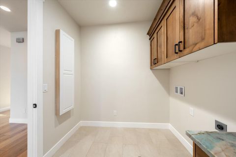Tiny photo for 2782 Bella Sol DR, Santa Clara, UT 84765 (MLS # 26-271405)